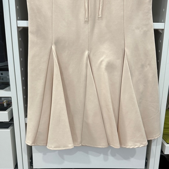 Zara Sleeveless Beige Bow Mini Dress - Picture 3 of 9